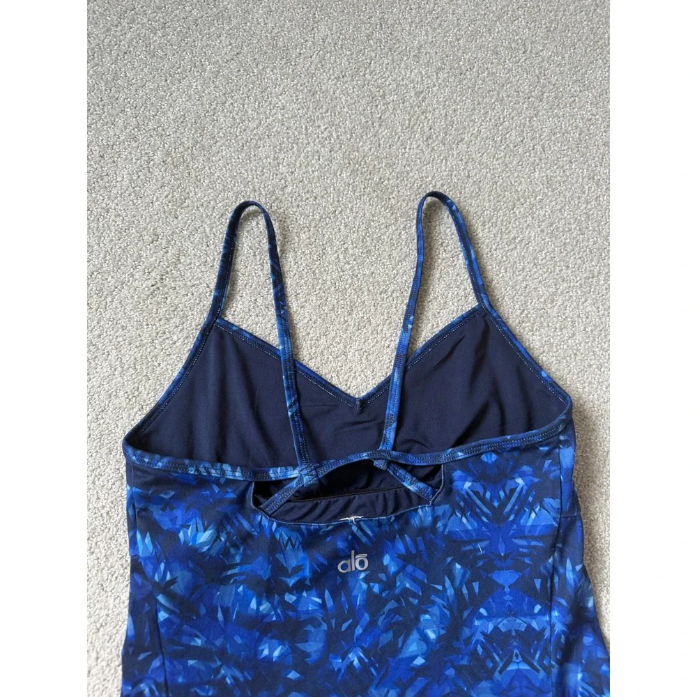 Alo Yoga Athletic Tank Top Size S Blue Geometric Strappy Back Shelf Bra